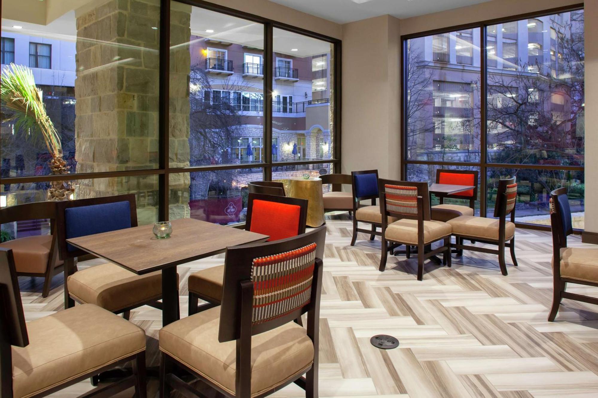 Hampton Inn & Suites San Antonio Riverwalk Bagian luar foto